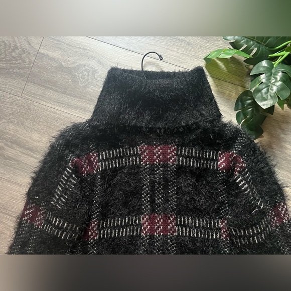 Anthropologie sanctuary eyelash fuzzy turtleneck sweater size small - Picture 6 of 10